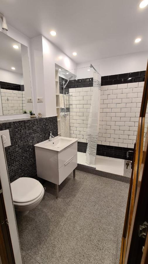 La Fluturi Apartament Apartment ซูชาวา ภายนอก รูปภาพ