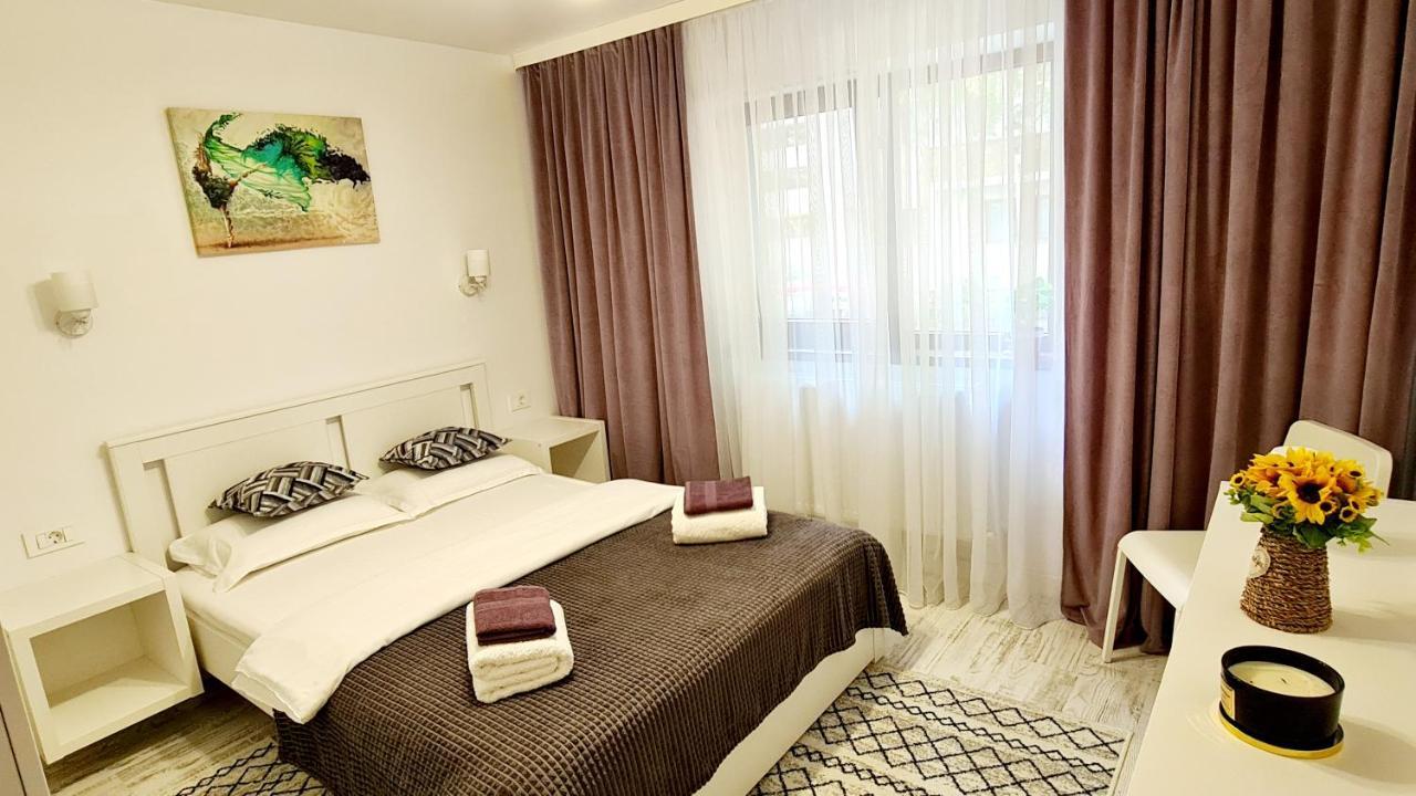 La Fluturi Apartament Apartment ซูชาวา ภายนอก รูปภาพ