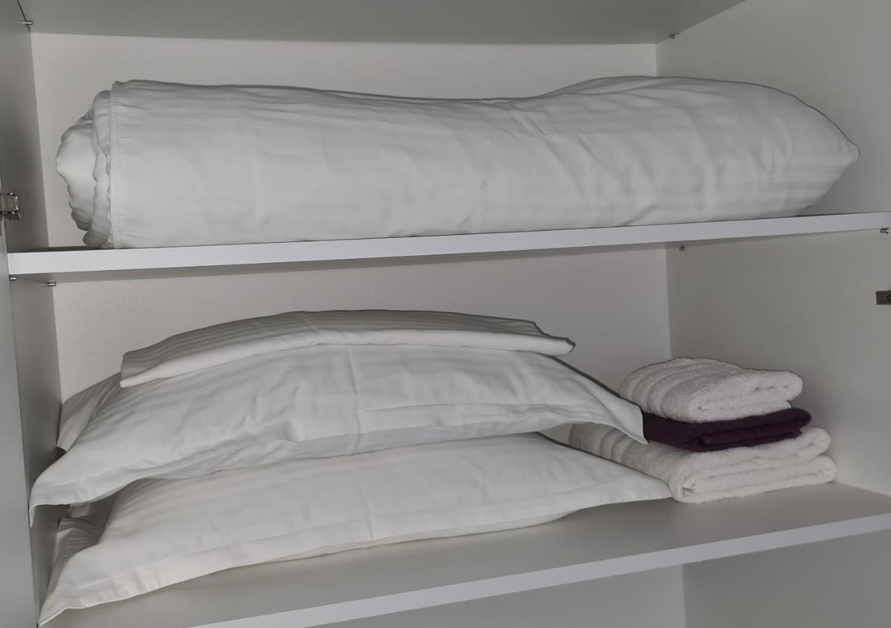 La Fluturi Apartament Apartment ซูชาวา ภายนอก รูปภาพ